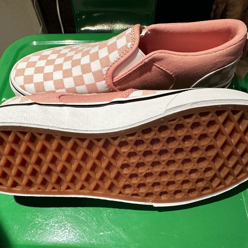 Brand new w/o box, light pink Vans.